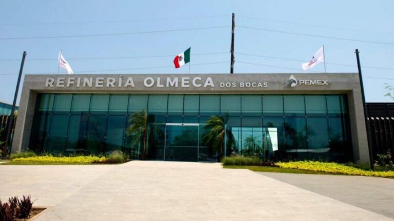 Dos Bocas: 10 Mentiras / Carlos Loret (México)