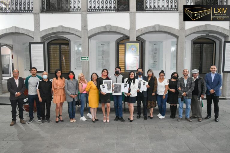 Reconoce Mujeres en Consenso a periodistas destacados en el Congreso