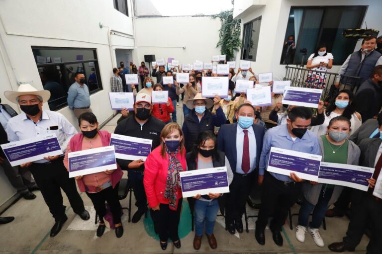 Entregó Gobernadora más de 2.1 mdp en Créditos Para Proyectos Productivos