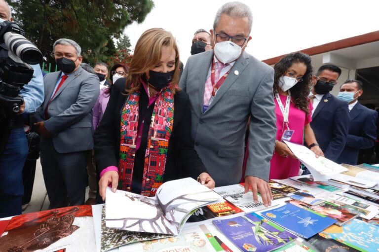 Encabeza Lorena Cuéllar Ceremonia de Clausura del Ciclo Escolar 2021-2022