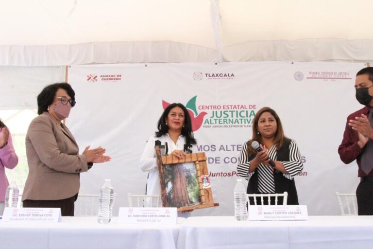 Acerca Poder Judicial del Estado la Justicia Alternativa a los habitantes de Amaxac