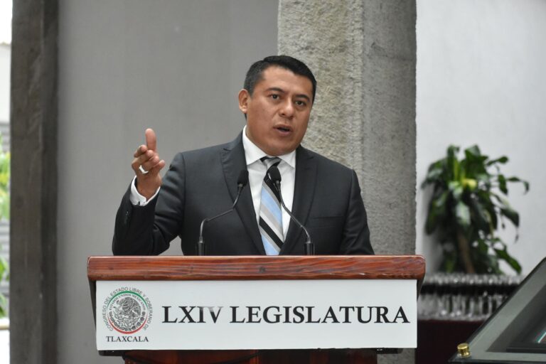 Con gran éxito concluye Taller de Oratoria y Debate Político en el Congreso: Rubén Terán