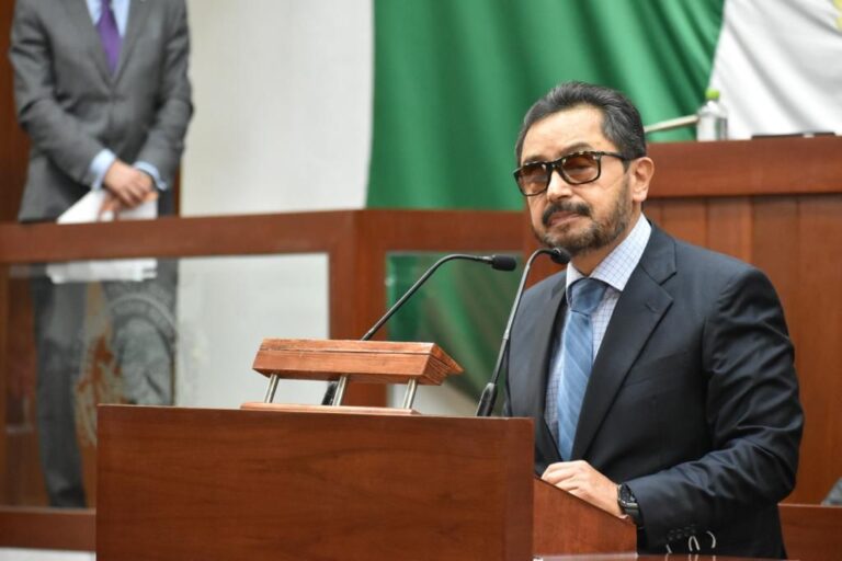 Necesario reducir déficit democrático ante la polarización política que prevalece en el país: José Gilberto Temoltzin