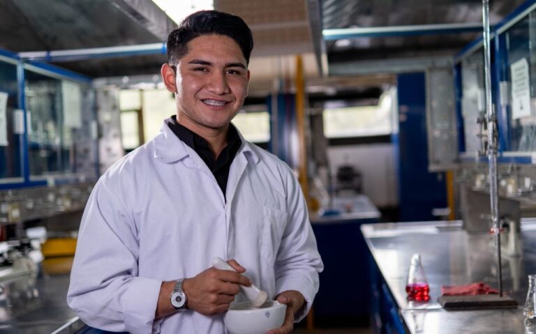 Ofrece UTT beca universal para estudiantes de nuevo ingreso