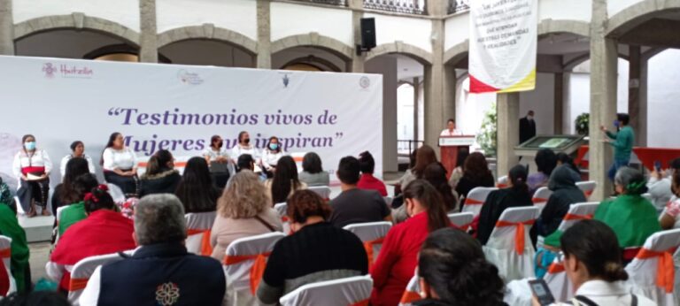 Ofrecen testimonios vivos de mujeres que inspiran