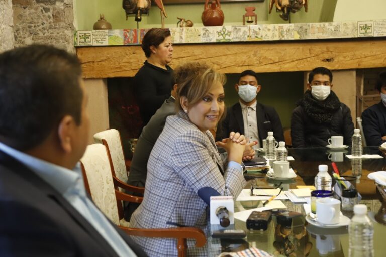 Recibe Gobernadora a Estudiantes de la Uptrep de Movilidad Nacional e Internacional