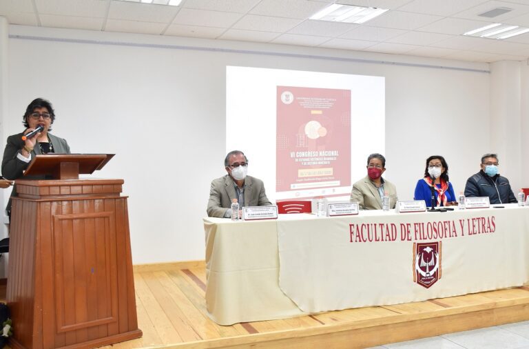 Fomenta UATx el análisis de la historia y realidad