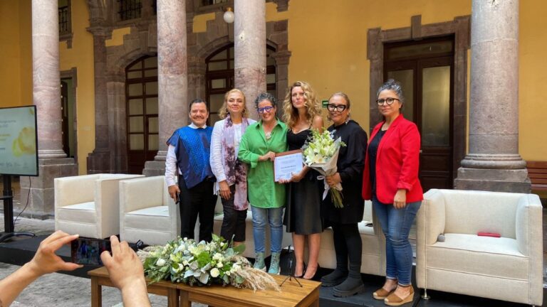 Rita Gironès es condecorada con el primer Premio Nacional de Dramaturgia escrita