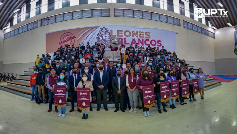 La educación debe servir para igualar oportunidades: rector de la UPTx