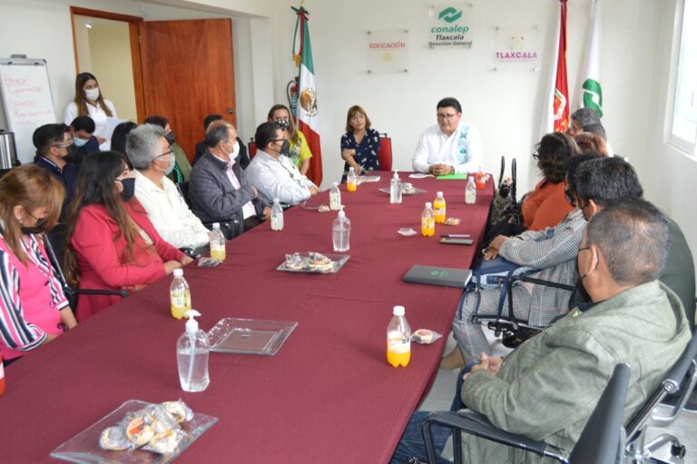 Otorga Conalep ascenso de niveles a 22 docentes de los tres planteles