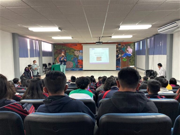 Sensibiliza Conalep a docentes y estudiantes para prevenir situaciones de riesgo