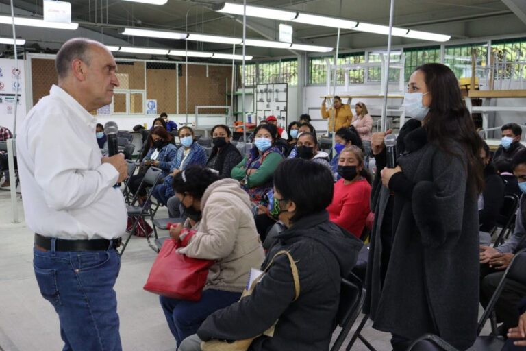 Imparten en CECyTE Totolac conferencia sobre atención socioemocional