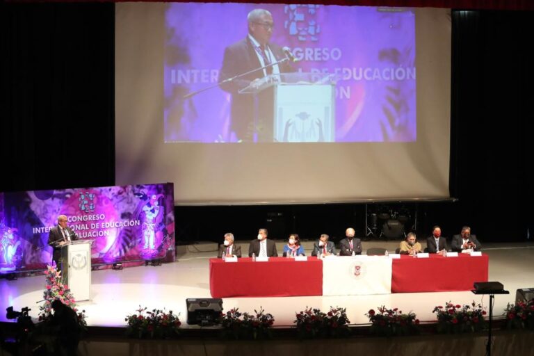 Analizan Directivos, Docentes y Alumnos la Evaluación Educativa