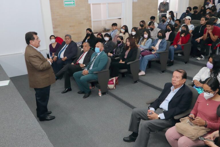 Fomenta UATx reflexión sobre problemáticas sociales