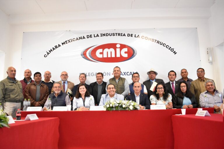 Se reúne Lenin Calva con sector de la industria de la construcción