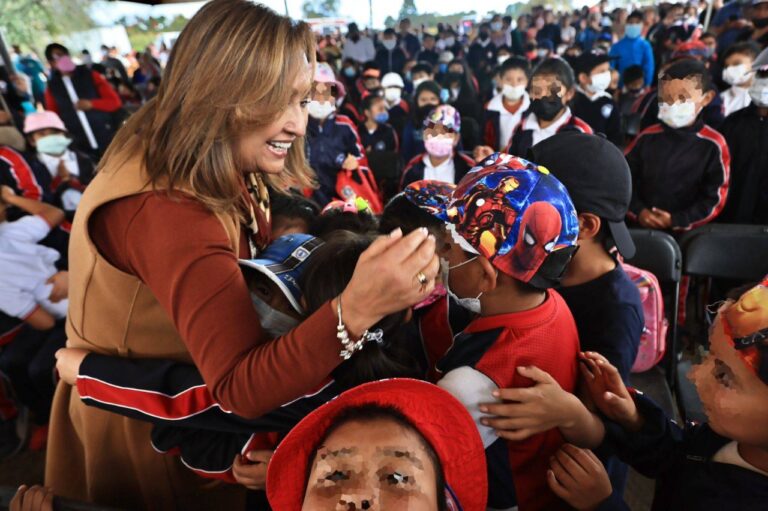 Colocó Gobernadora 1era piedra de la primaria «Pioquinto Tilayatzi» en Contla