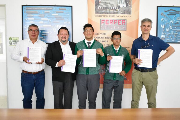 Firman CECyTE y Empresa Italiana convenio en beneficio de comunidad estudiantil