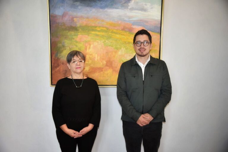 Designan a la Artista Elisa Suárez al Frente del Tebac