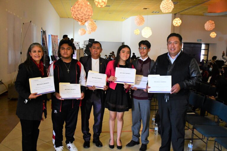 Gana Cobat 1er concurso de carteles y proyectos científicos emitido por la Coeprist