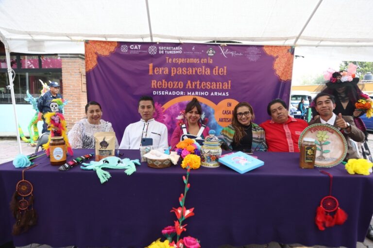 Impulsa CAT al sector artesanal con pasarela de rebozo