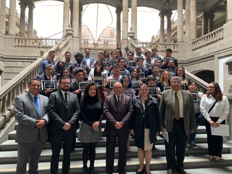 Estudiantes del ITST obtienen 2do lugar a nivel nacional en rally latinoamericano