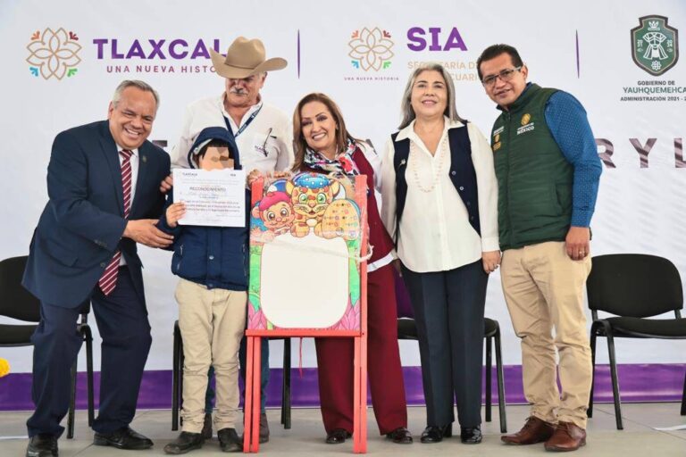 Entregó Gobernadora Maquinaria Agrícola y Reconocimientos a Productores Tlaxcaltecas