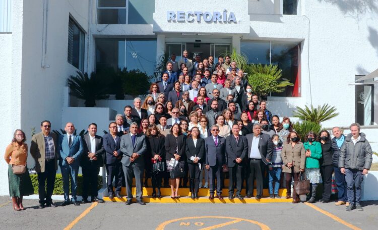 15 Fortalece UATx su planta docente