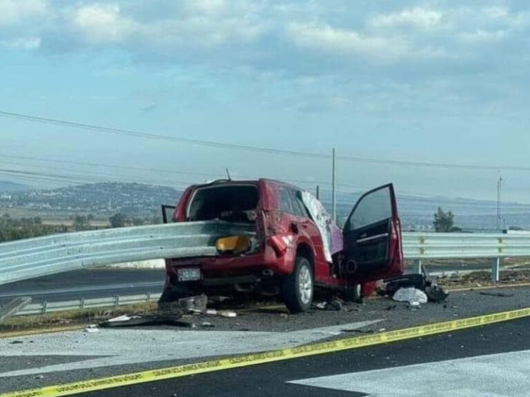 Muere joven pareja y su bebé sobrevive