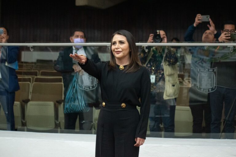 Congreso designa y toma protesta a Anel Bañuelos como nueva magistrada del TSJE