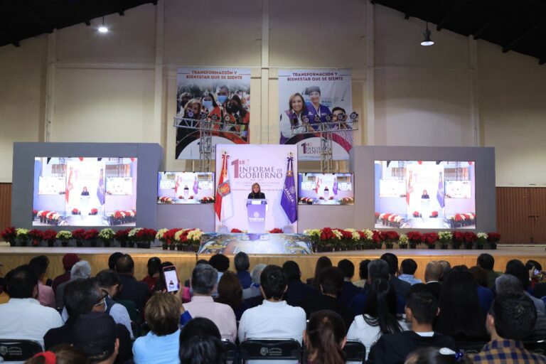 Presenta Gobernadora Informe Regional por 1er Año de Gobierno en Apizaco