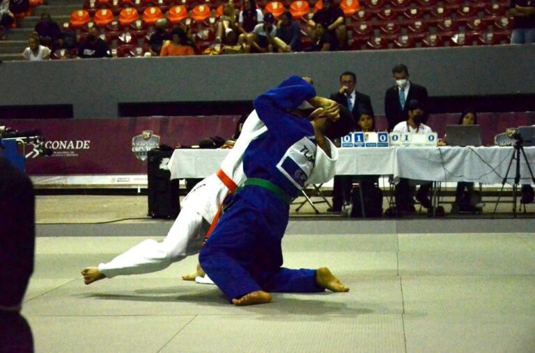 Mantiene IDET Abierta Convocatoria de Becas a Deportistas