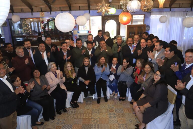 Sostuvo Gobernadora Reunión con Alcaldes en un Marco de Colaboración y Pluralidad Política