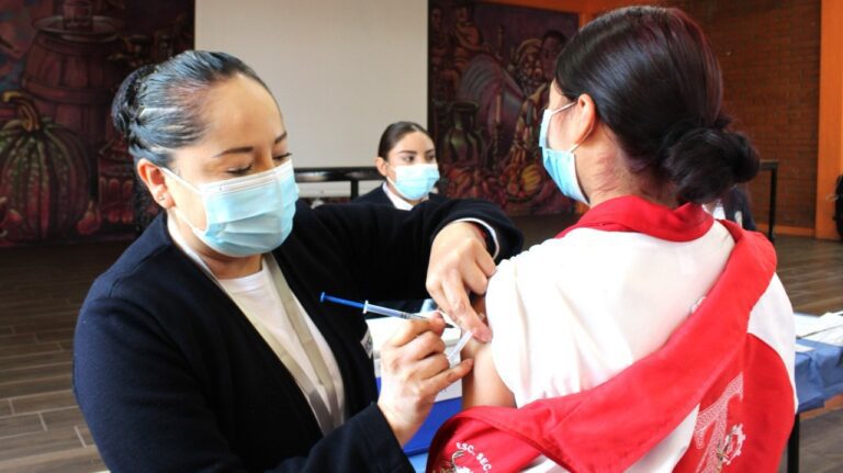 Tlaxcala 1er lugar nacional en avance de vacunación contra cáncer cervicouterino