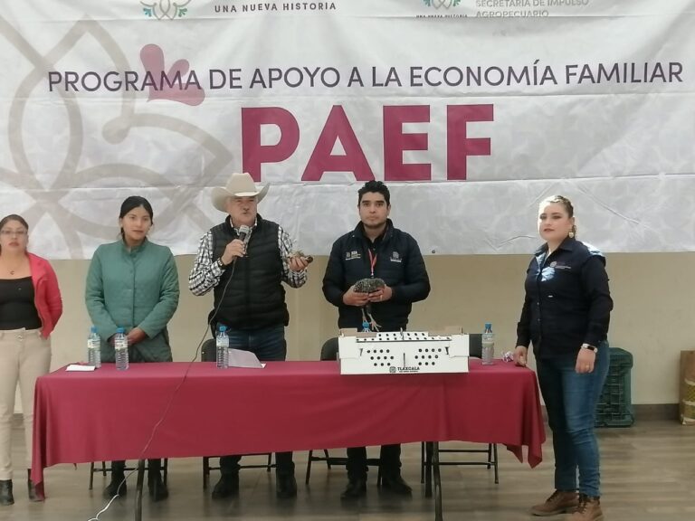 Entrega SIA 100 paquetes de especies menores en Xiloxoxtla