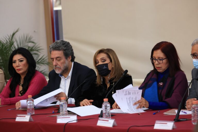 Educación Superior Gratuita y Mayor Oferta Universitaria, Prioridad de los Gobiernos Federal y Estatal: Gobernadora