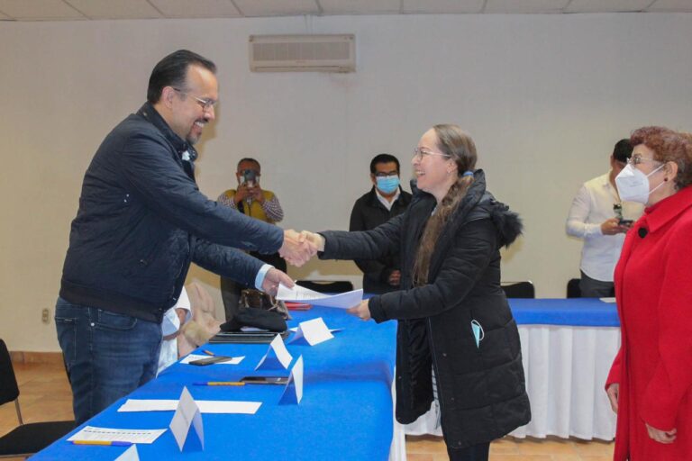 Se Compromete Manuel Cambrón a Legislar Sobre Discapacidad Visual