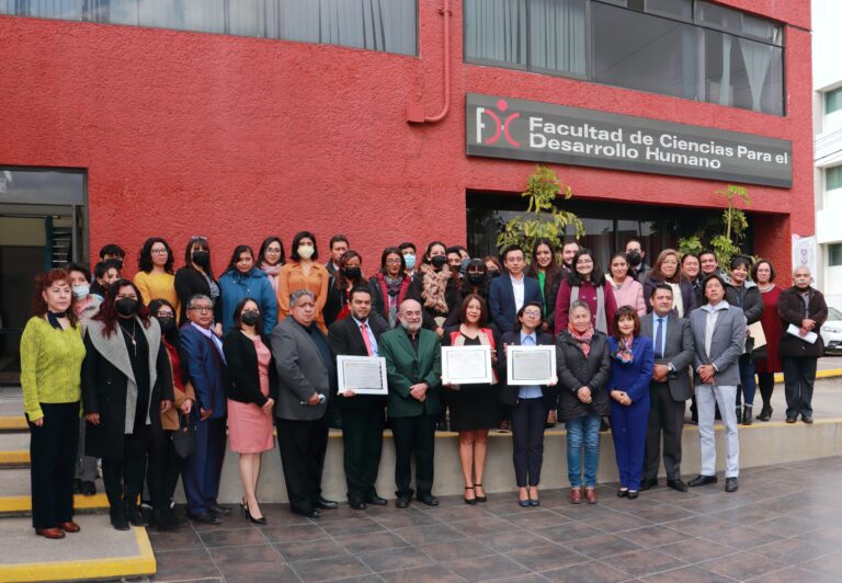 Concreta UATx programas educativos de calidad en Ciencias para el Desarrollo Humano