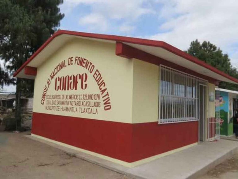 Encuentran a maestra ahorcada dentro de su salón de clases en Chiapas