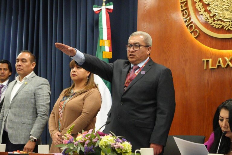 Comparece Secretario de Educación Pública ante el Congreso del Estado