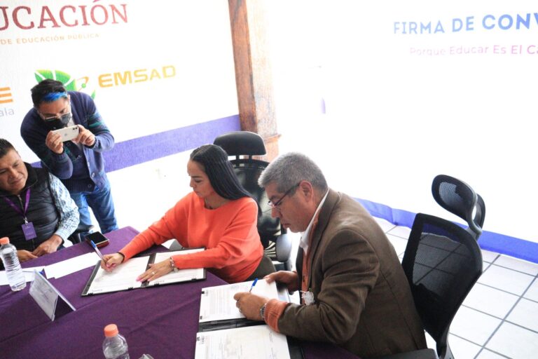 Signan Cecyte y Cossies carta compromiso en beneficio de estudiantes prestadores de servicio social