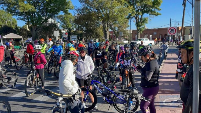 Participaron más de 100 Ciclistas en el Programa «Biciteando Tlaxcala», en Ixtenco