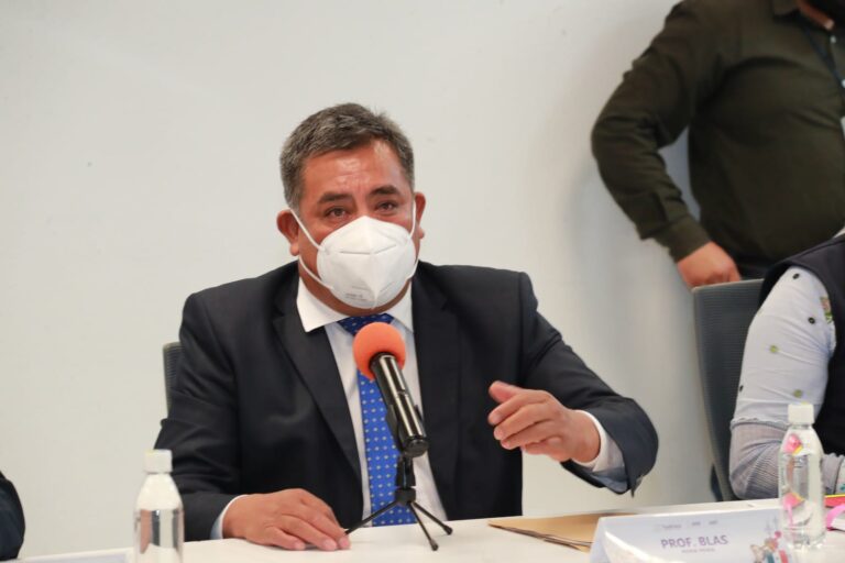 Rinde protesta Blas Mora como Jefe de Departamento de Secundarias Generales de la SEPE-USET