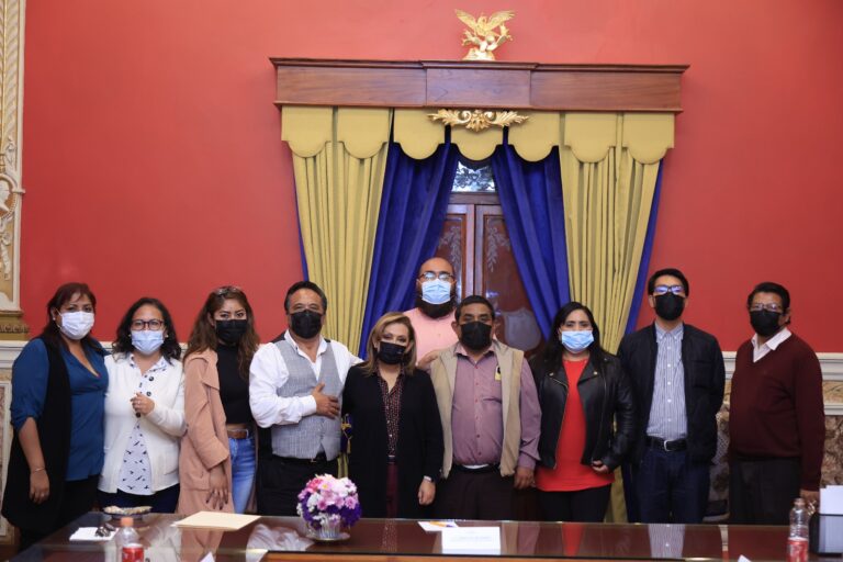 Recibe Gobernadora a Integrantes de la Mesa Directiva de la UPET