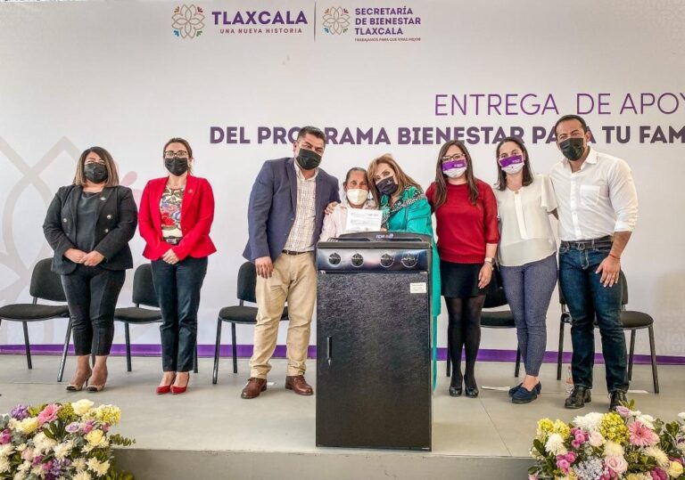 El 58% de beneficiarias de programas estatales de bienestar son jefas de familia y madres solteras
