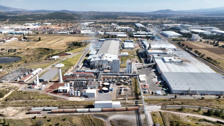 Cuenta Tlaxcala con ventajas competitivas para albergar una planta de Tesla