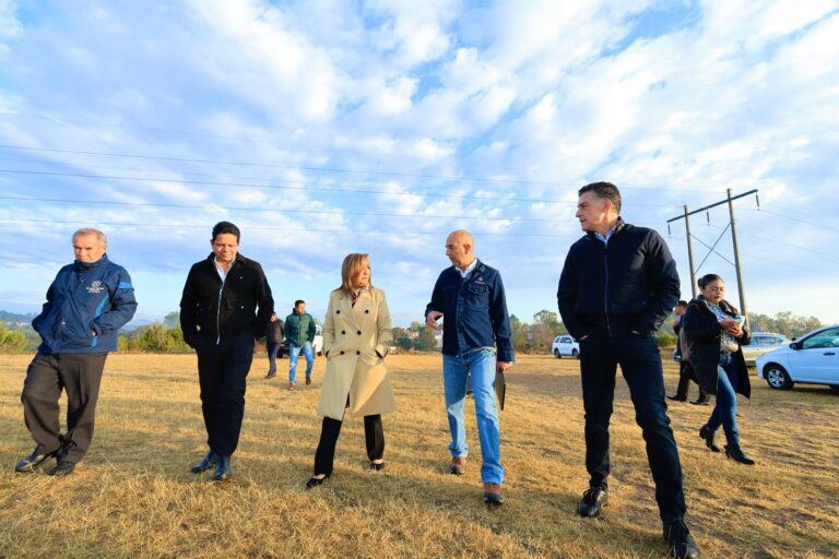 Recorre Gobernadora Instalaciones de Unidad Deportiva de Amaxac y Yauhquemehcan