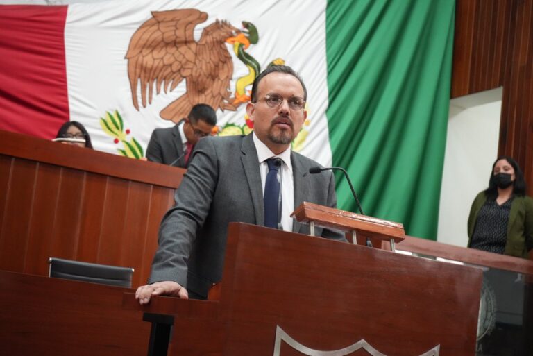 Cuestiona Diputado Manuel Cambrón algunos aspectos relevantes del proyecto AutoTren del gobierno