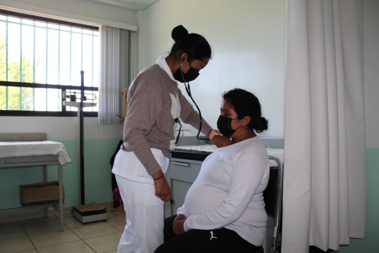 Reduce Tlaxcala en 75% la muerte materna: Sector Salud