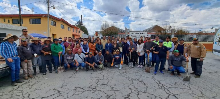 Atiende Sistema Estatal DIF a daminificados por granizada en Calpulalpan