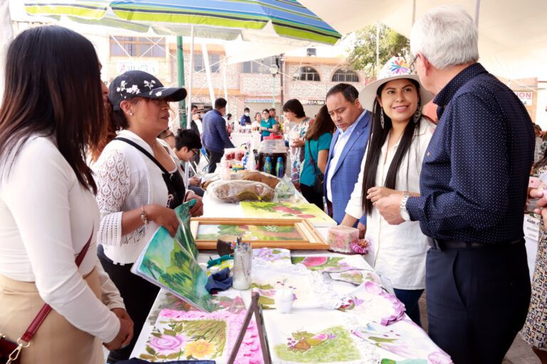 Autoridades Estatales y Municipales Inauguraron Primer Mercado Joven en Chiautempan